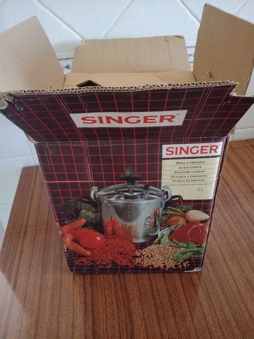 Panela de pressão Singer, nova