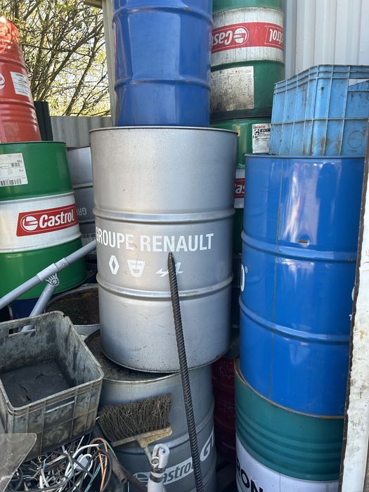 Beczka metalowa do wody , paliwa 205l