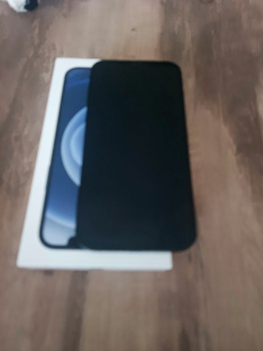 iPhone 12 64gb...