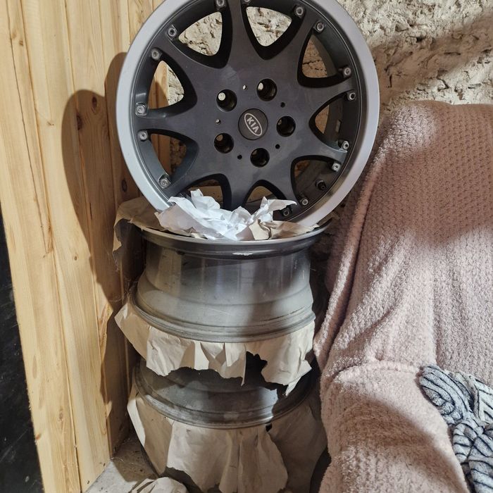 Felgi aluminiowe 19" 8.5J Kia Sorento – komplet 4 szt. – bardzo dobry stan