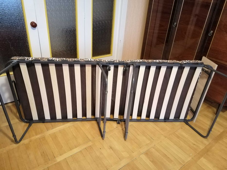 Розкладне ліжко з матрацом. Розкладачка на ламелях з матрацом