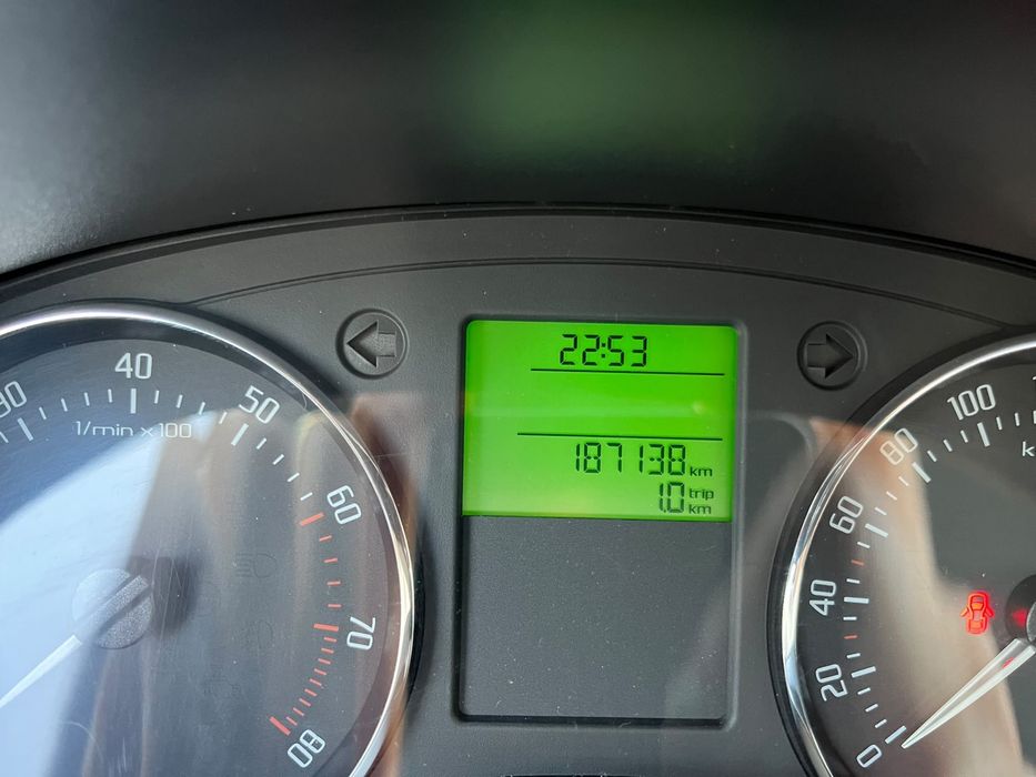Škoda Fabia 1.4 MPI Gasolina 86cv – 2010