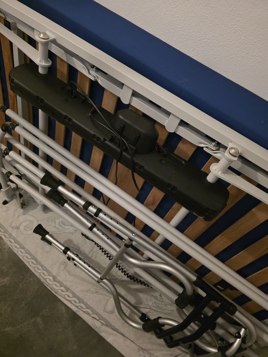 Cama de hospital, articulada, eletrica, com 3 meses de uso