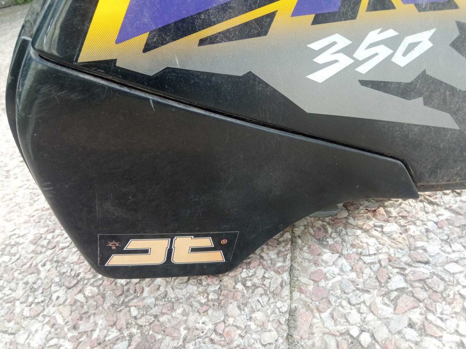 Plásticos / Carenagens do depósito combustível Suzuki DR 350