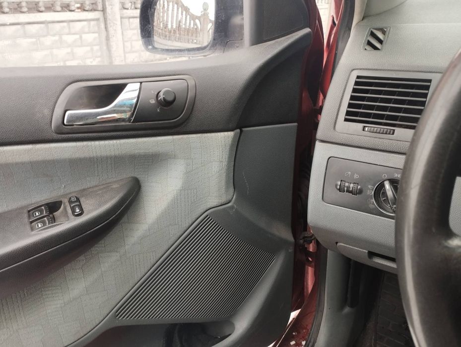 Skoda fabia 2001 рік 1.4 бензин газ