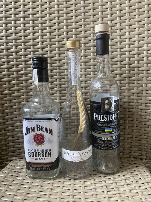 Бутилки пусті ( пляшки)