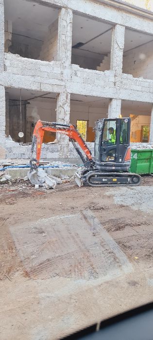 Usługi koparką minikoparką