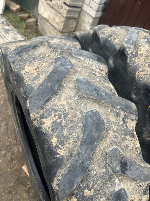 Opony Dunlop 12.4 R24