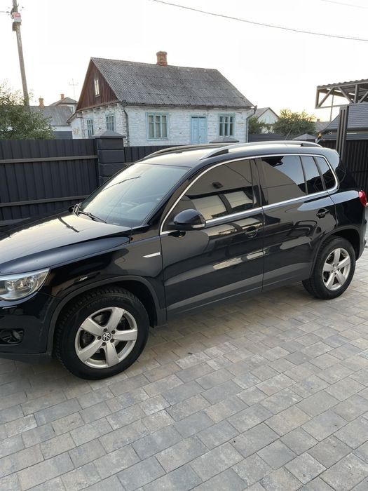 Volkswagen Tiguan 2010 рік.4×4.Обмін на Lexus gx.lx.Prado.