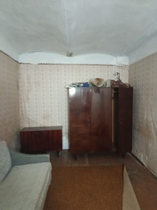 Продаю 3к/кв ул.Пушкинская ,гараж,закрытый двор 32000$