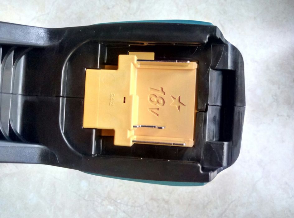 Makita DCL 182 ZB 18V