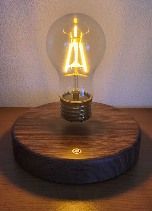 Lampka - Lewitująca żarówka