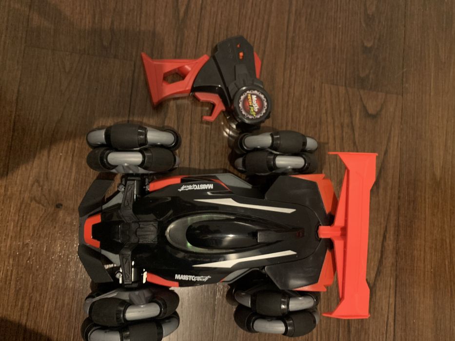 Carro Telecomandado 360º Stunt RC – Rodas omnidirecionais + comando