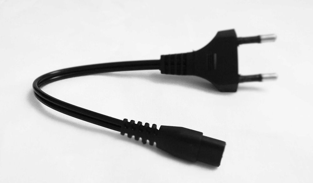 Kabel do latarki z paralizatorem ładowarka UNIWERSALNY przewód