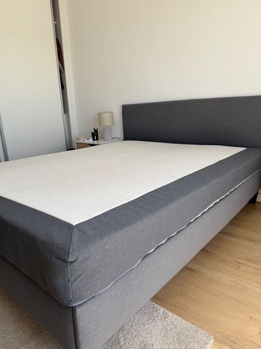 Cama de Casal com Estrado e Colchão Incluídos - 160x200cm