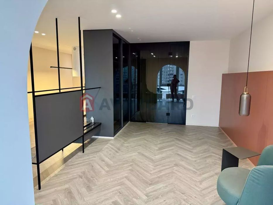 Продам 2к квартиру с дизайнерским ремонтом в ЖК Ривер Парк