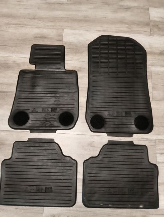 Oryginalne dywaniki gumowe BMW E90 E91 E92
