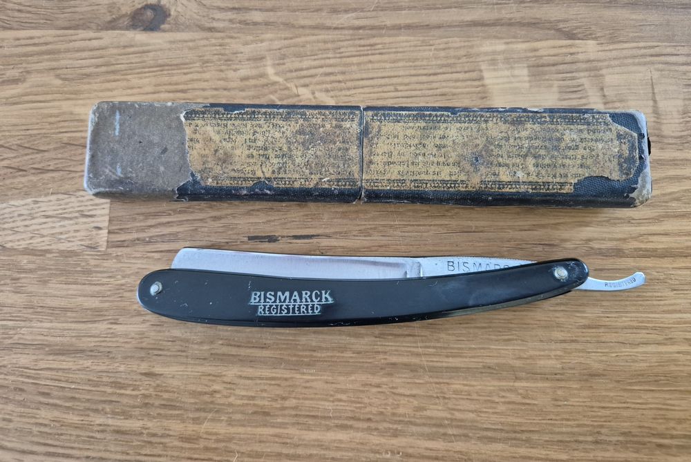Brzytwa Vintage Bismarck  O.Hille Bremen ponad 100-letnia