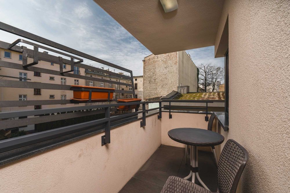 Apartament / mieszkanie na doby :: Noclegi : Klima : Balkon : Centrum