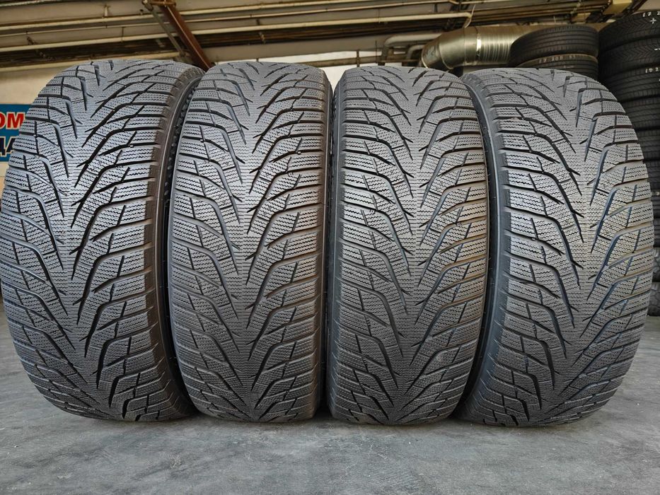 Hankook Winter ICept IZ³ X R18 235 55 104T зимові шини 4шт