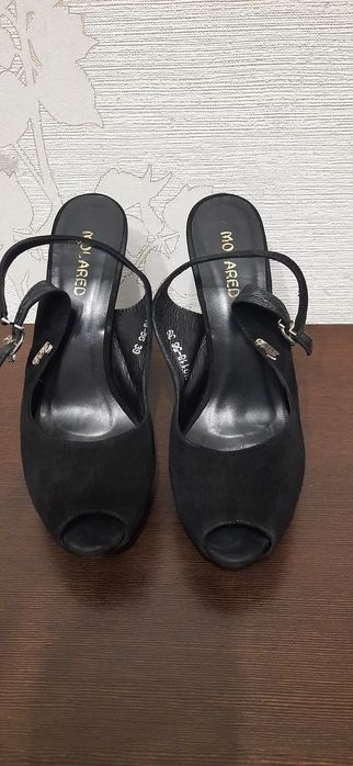 Шикарні босоніжки