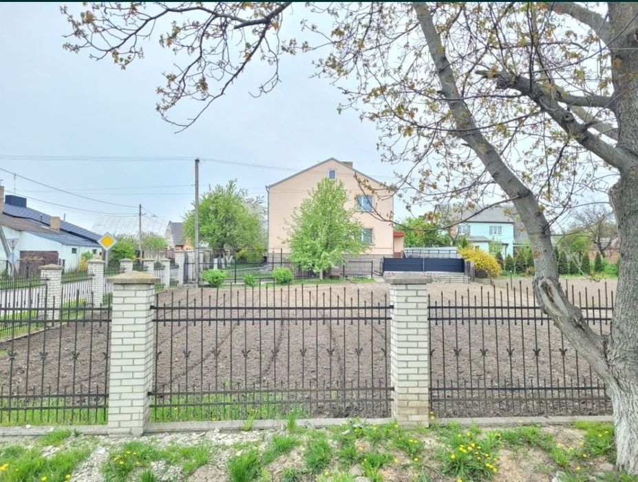 Липинський масив!Об'їзна! Північний ринок поруч! 2п,185м,11сот! 175000