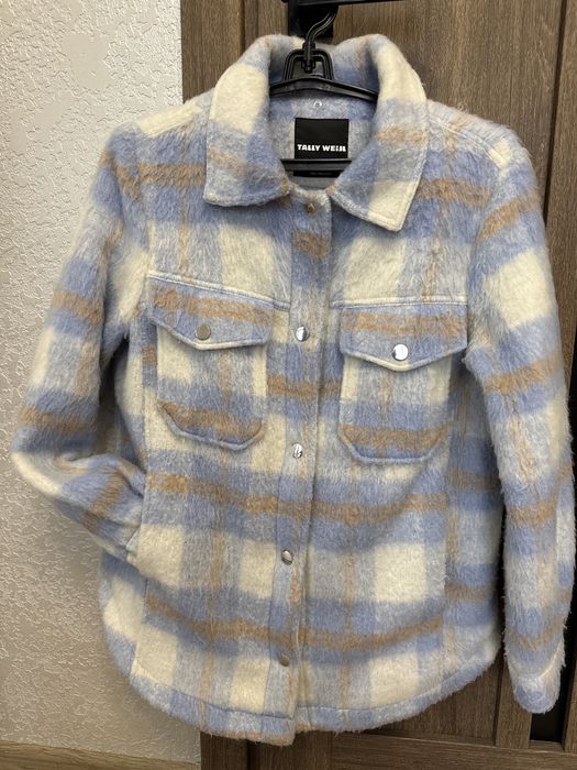 Жіноча куртка сорочув