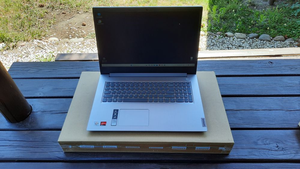 Laptop IdeaPad3 17ADA05