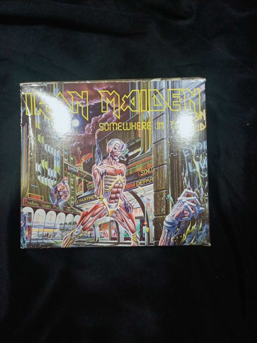 Iron Maiden-Somewhere In Timer,box