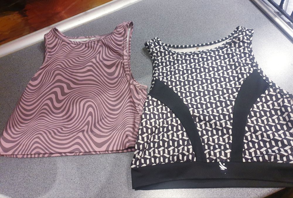 Zestaw dwóch topów treningowych rozm.S