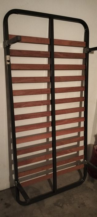 Estrado (cama de criança)