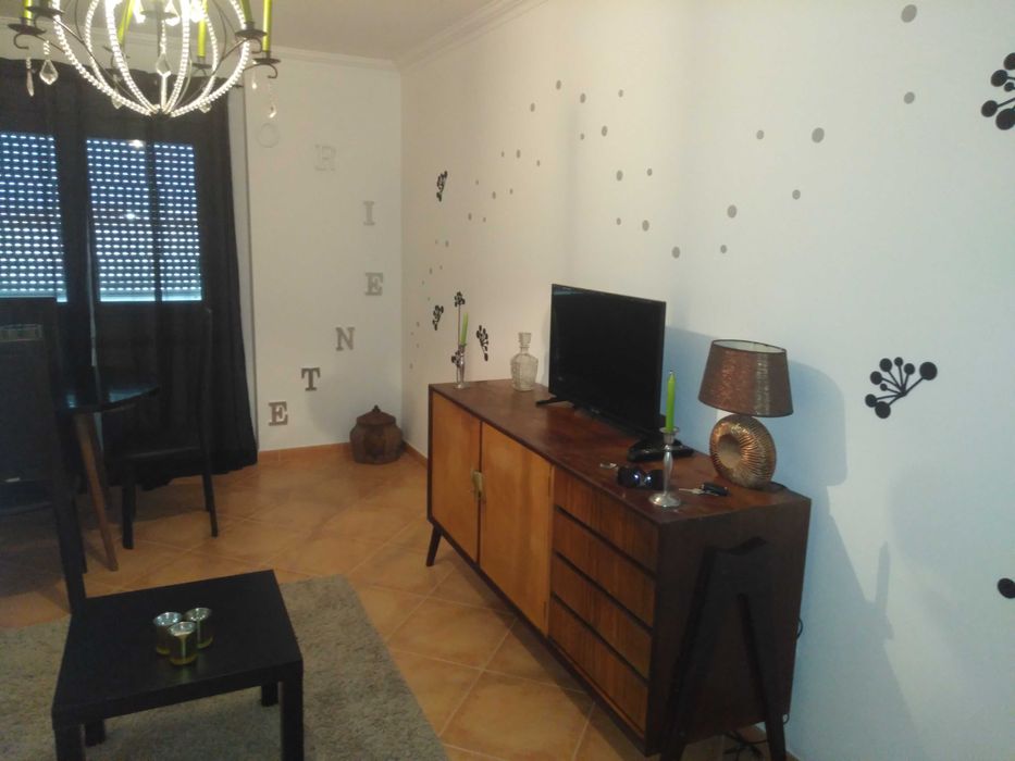 vendo Apartamento T2 Carregado com arrecadação