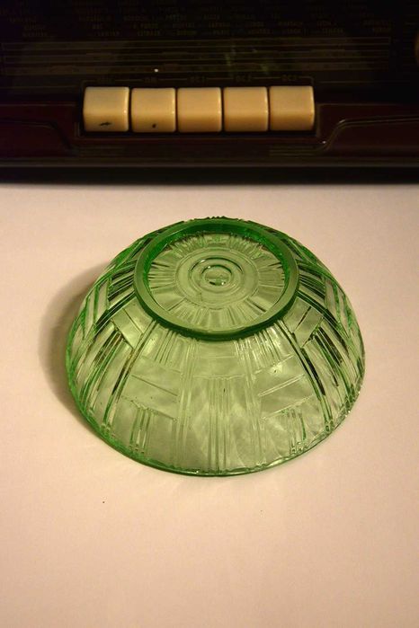 Taça Vidro Uranio 12cm