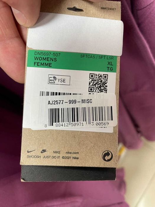 Женская футболка XS, XL Nike Tee Loose Fit Sportswear Essential DN5697-507