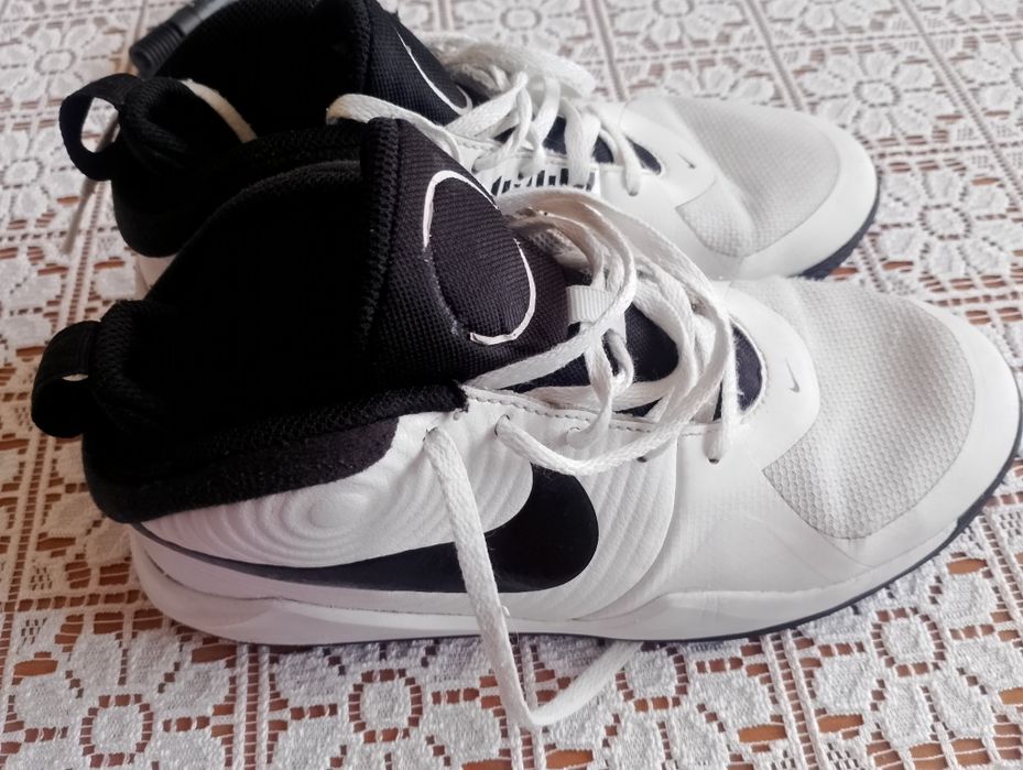 Buty sportowe uniwersalne Nike rozmiar 38 wkładka 24
