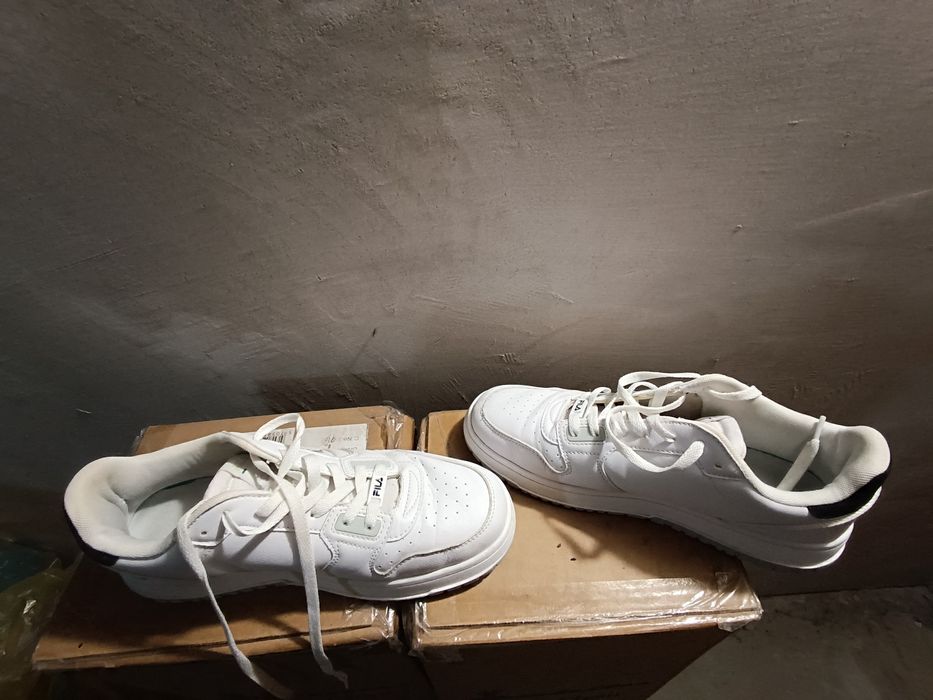 Witam sprzedam buty.
