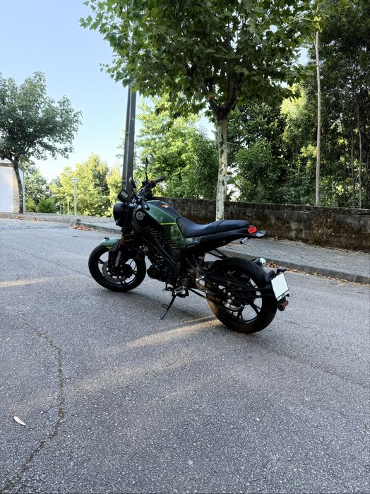 Benelli Leoncino 125 | 2024 | Apenas 2.926 KM