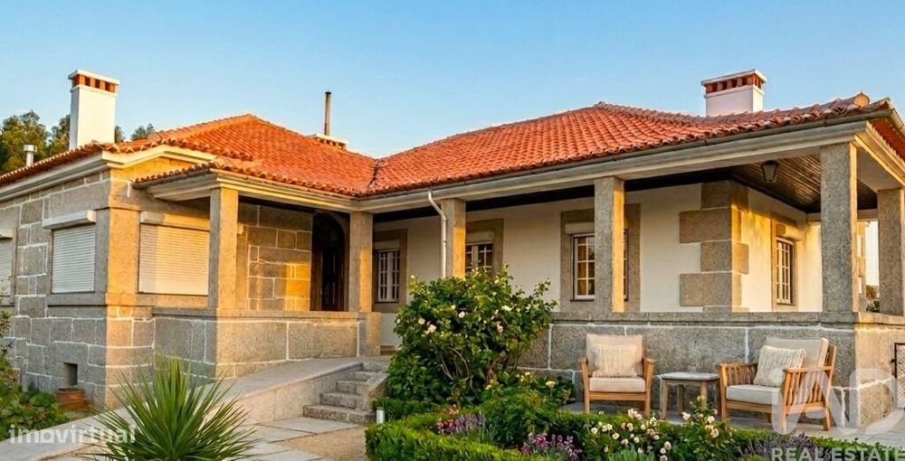 Casa / Villa T6 em Ervedal e Vila Franca da Beira de 504 m2