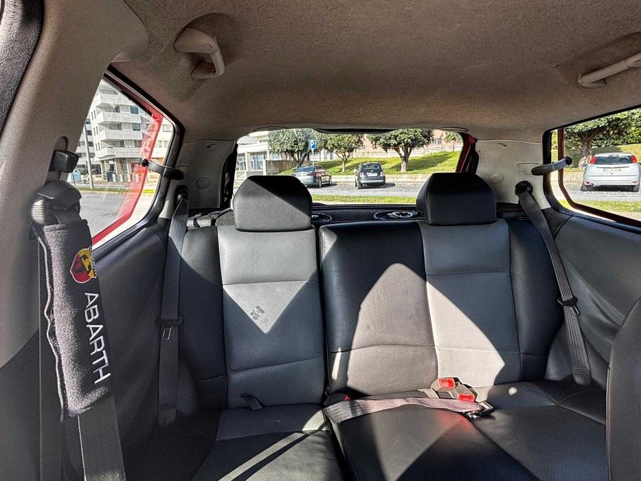 Fiat Punto 1.2 16V – Kit Abarth – Bom Estado!