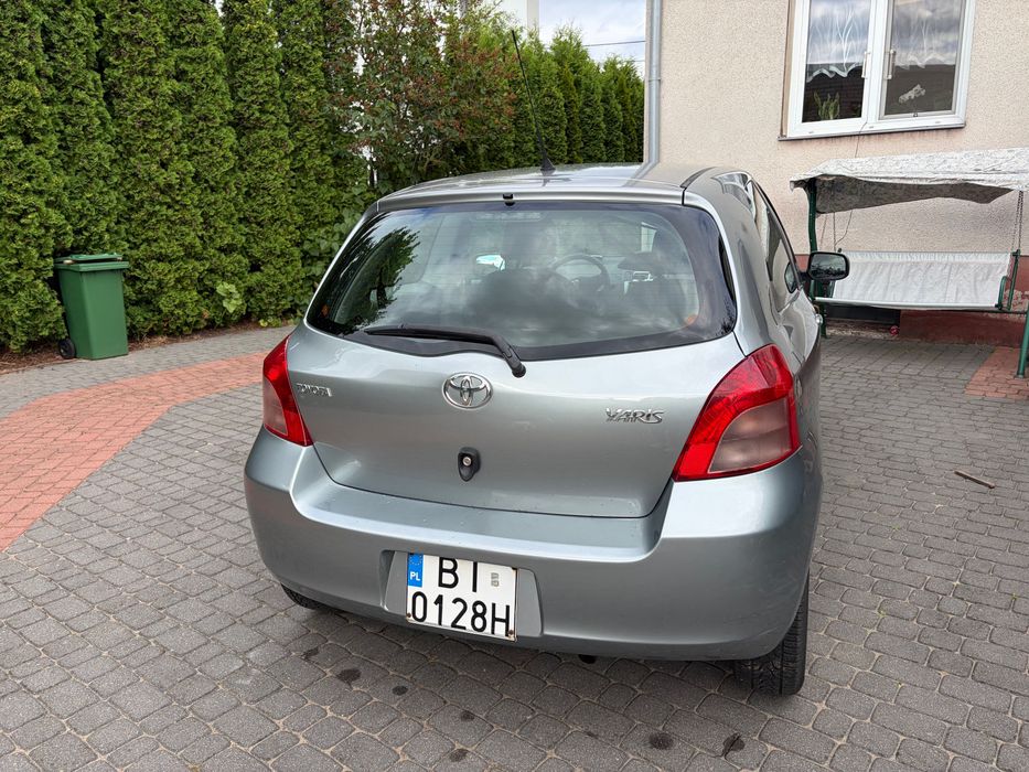 Toyota Yaris 2008 r. silnik 1.5 automat
