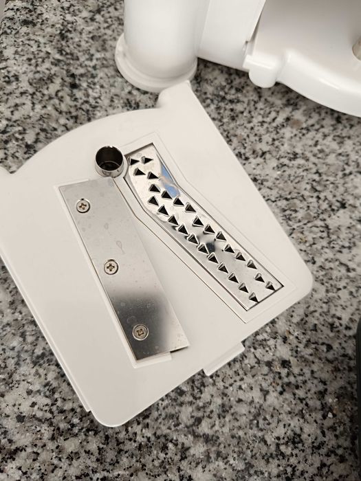 Espiralizador KitchenCraft para criar espirais de vegetais.