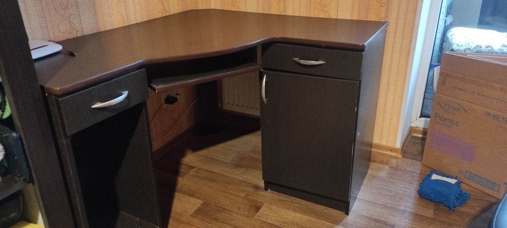 Стол комп'ютерний, угловий