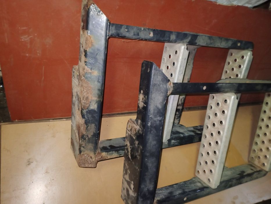 Ступеньки,подножки МАН