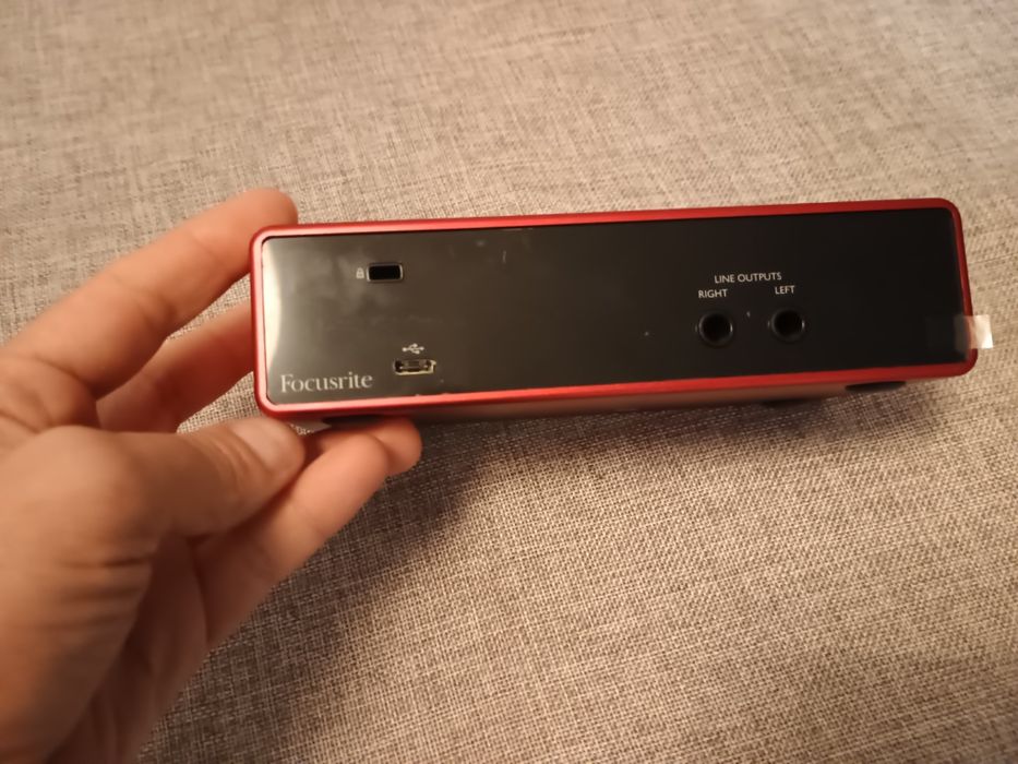 Focusrite Scarlett 2i2