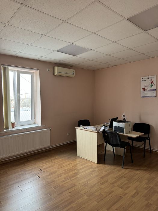 Офісні приміщення в місті Новоселиця