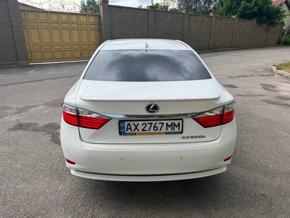 Lexus ES 300h | 2015 рік | Гібрид + ГБО | Автомат