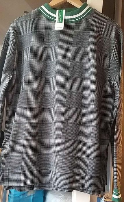 Women's sweater