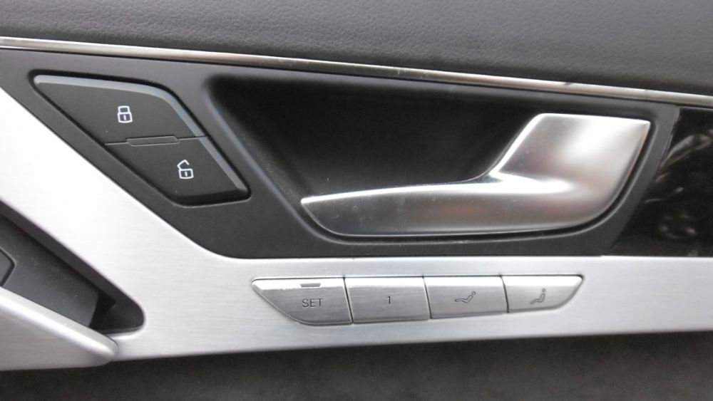 Drzwi tył prawe Audi A8