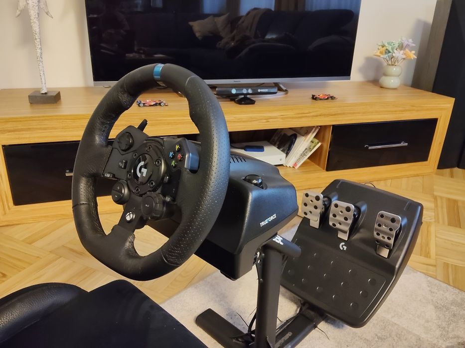 Wa-wa PC / Xbox one x/s kierownica Logitech g923 Pedały | Stan Idealny