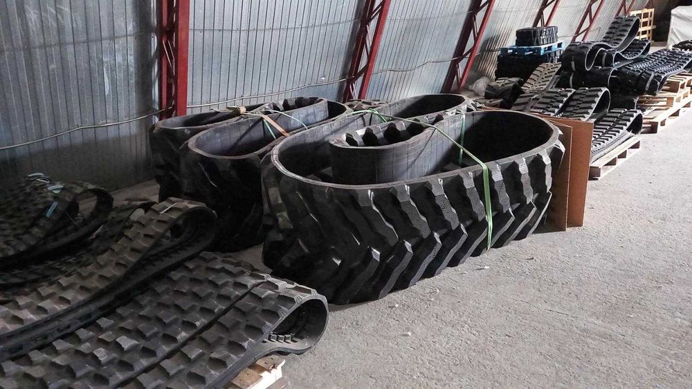 Гумова гусениця 400х72,5х72W Hitachi EX 40 Takeuchi TB55